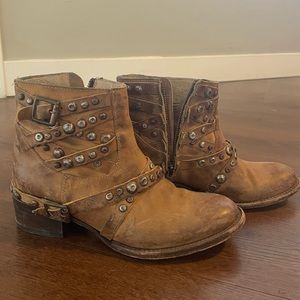 Freebird by Steven Halo Boot